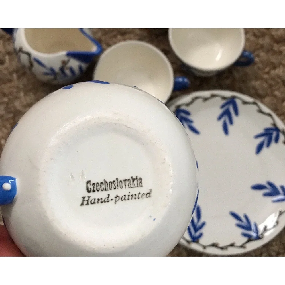 Vintage Hand‎ Painted Tea Set Blue White Creamer 4 Cups Saucers Floral Pottery
